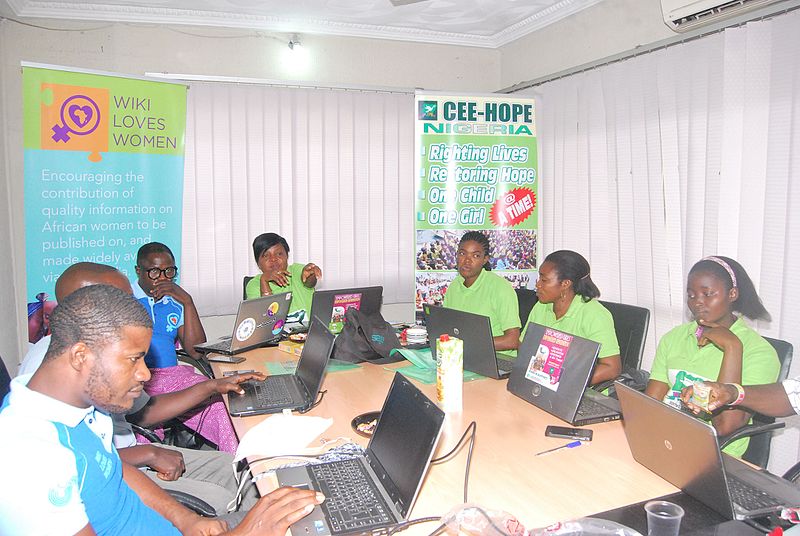 Edit-a-Thon_for_Wiki_Loves_Women_at_CEE-HOPE_Nigeria_02